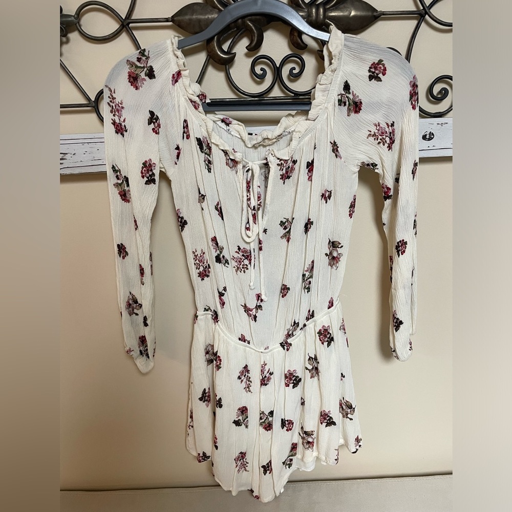 Altar’d State Cream and Floral Romper, Size Small